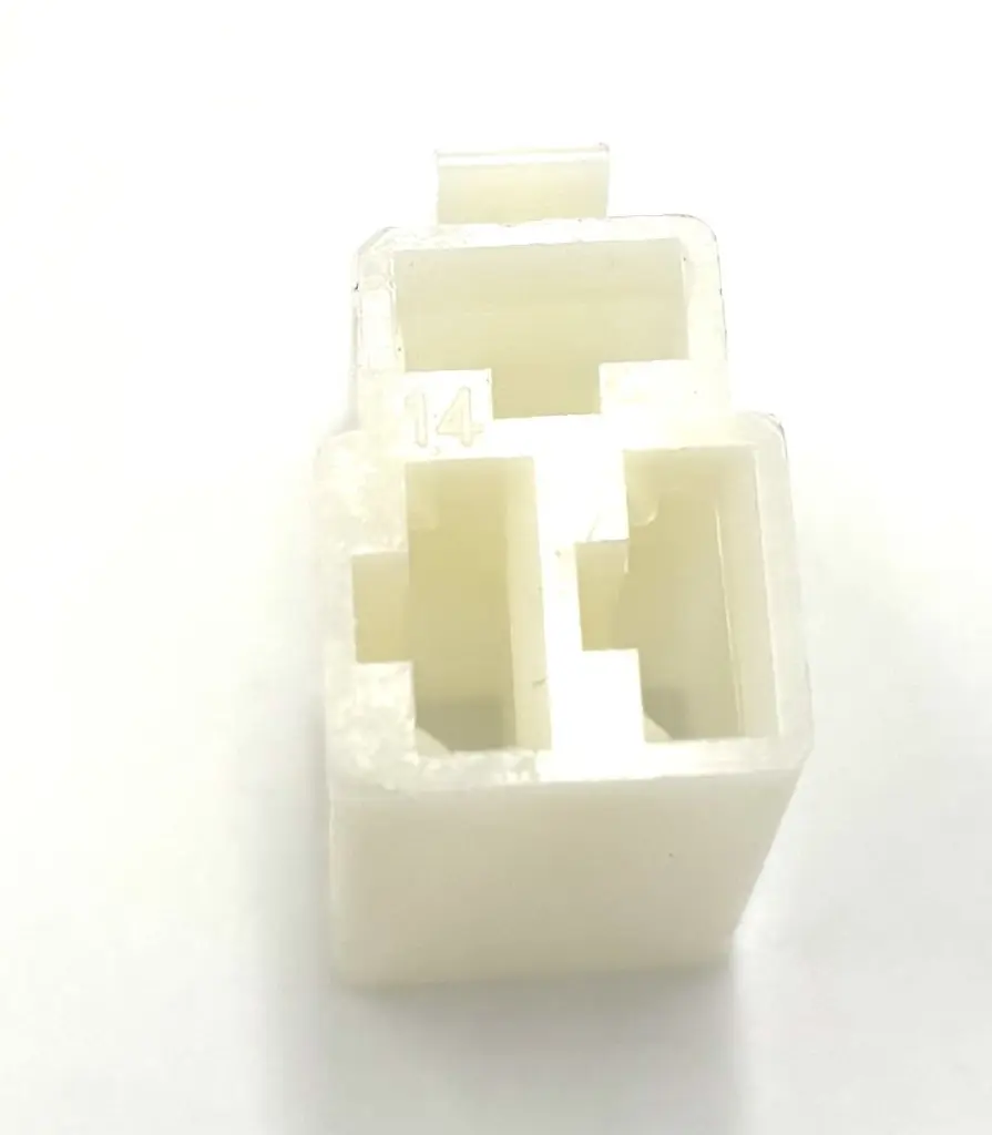 3 pin connector (F) 6.3mm bovenaanzicht.webp